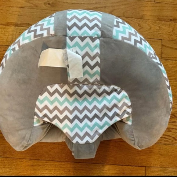Hugaboo Infant Sitting Chair Zigzag Patterned Kids Pillow by - Gray and Green - Picture 2 of 2